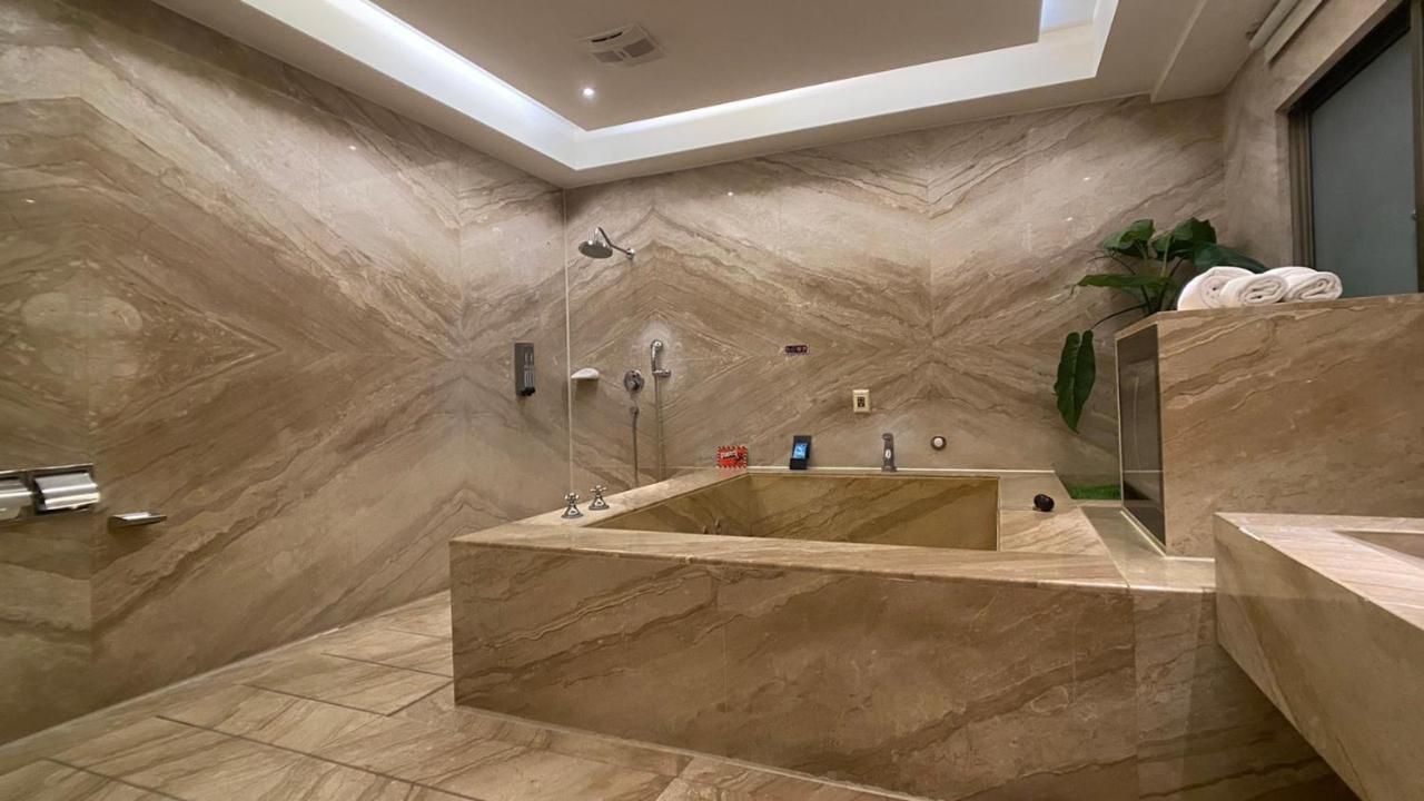 Holly Wood Motel Pitou Екстер'єр фото