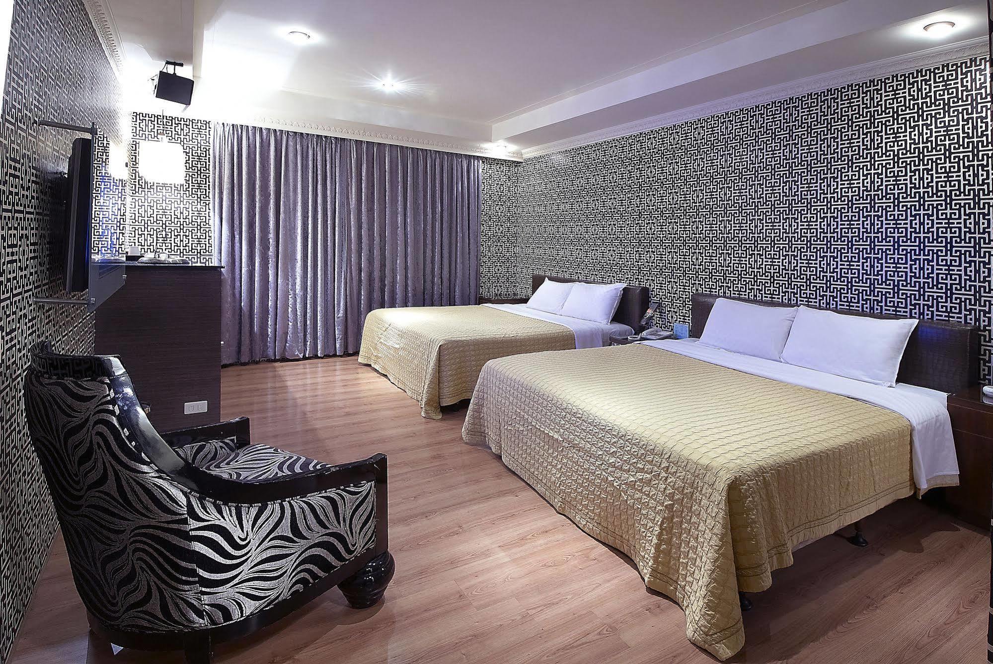 Holly Wood Motel Pitou Екстер'єр фото