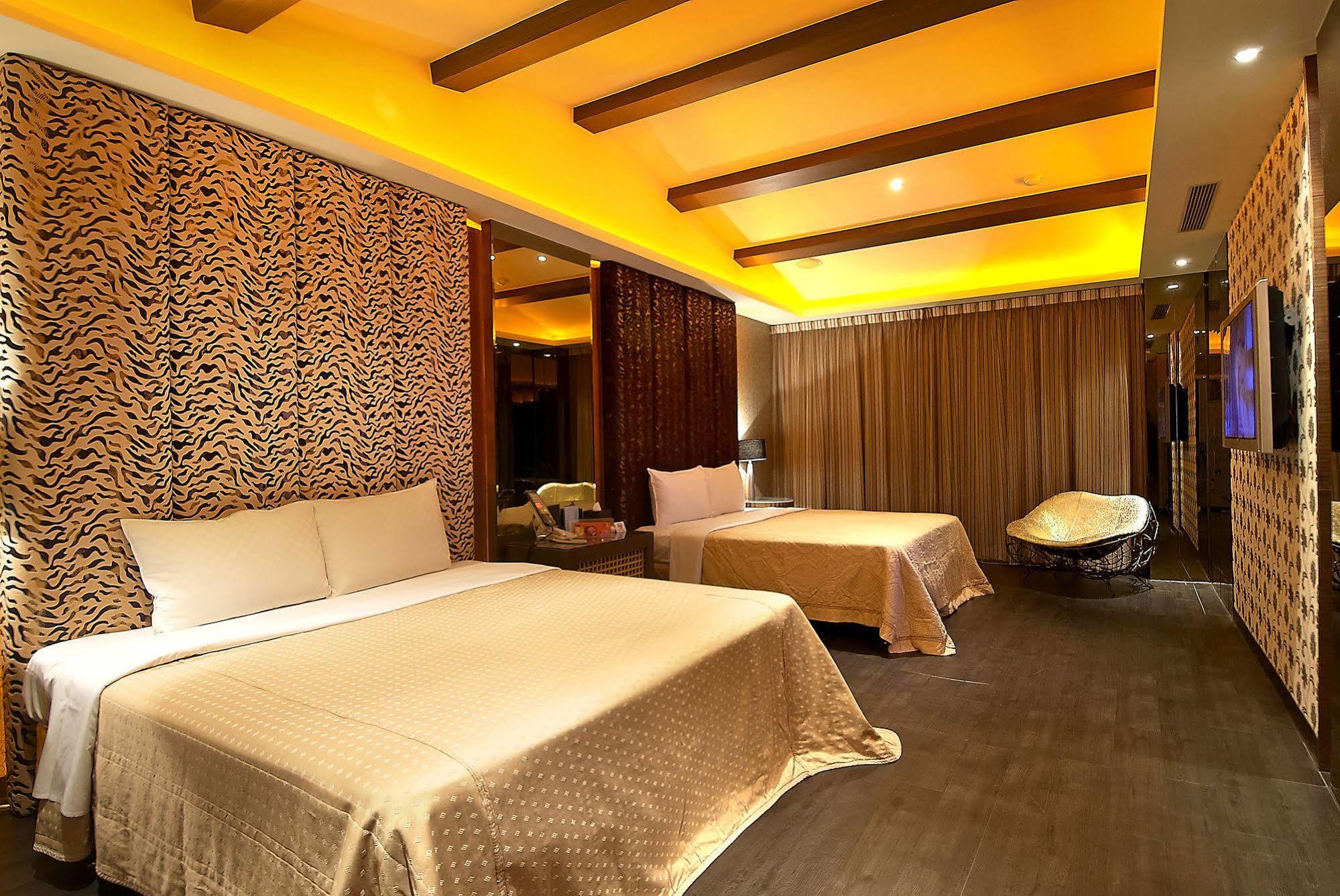 Holly Wood Motel Pitou Екстер'єр фото