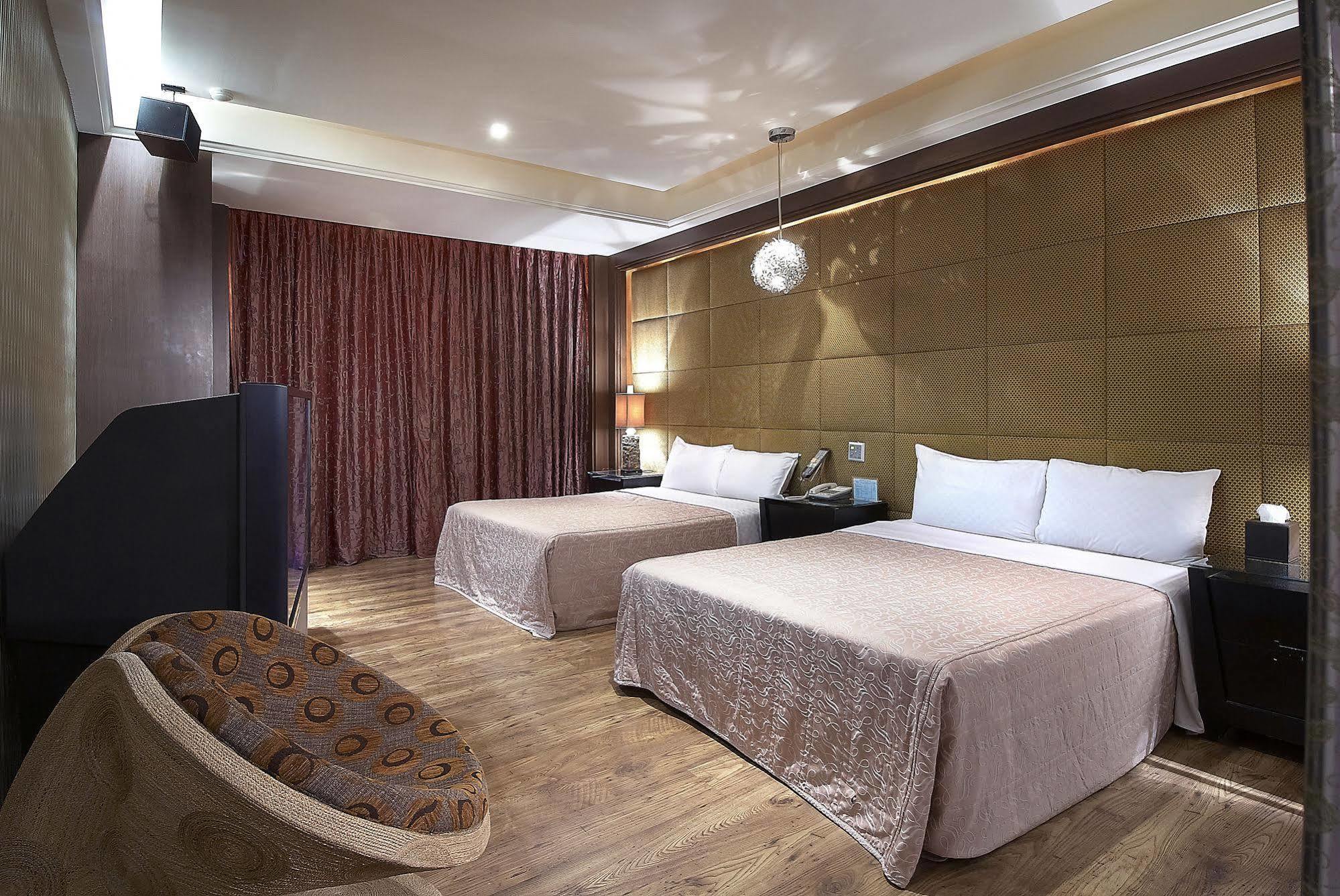 Holly Wood Motel Pitou Екстер'єр фото