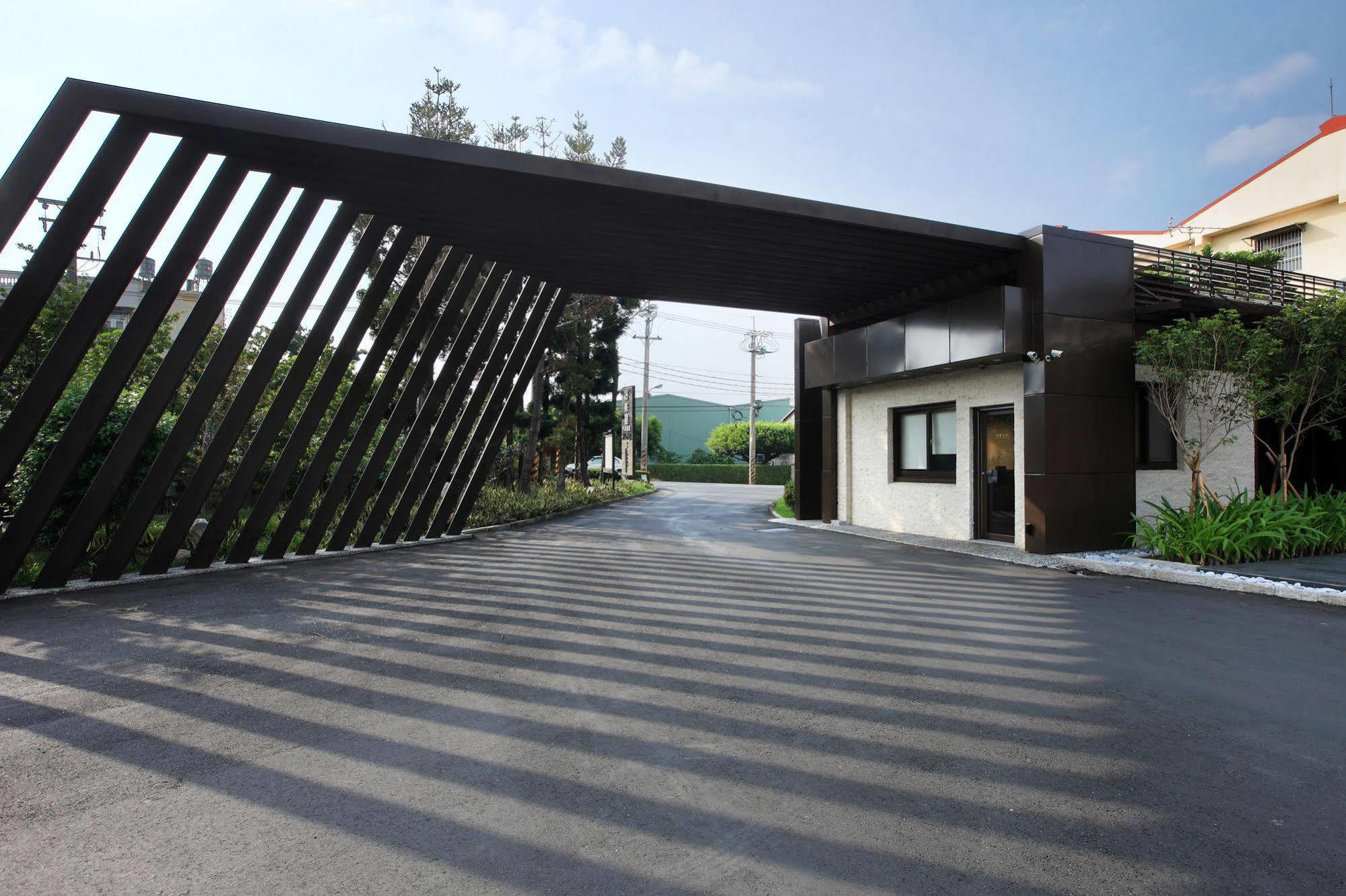 Holly Wood Motel Pitou Екстер'єр фото